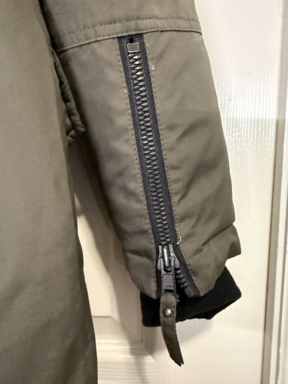 S13 New York Olive Green Down & Feather Lined Parka Coat Faux Fur Hood Size S - Picture 8 of 8